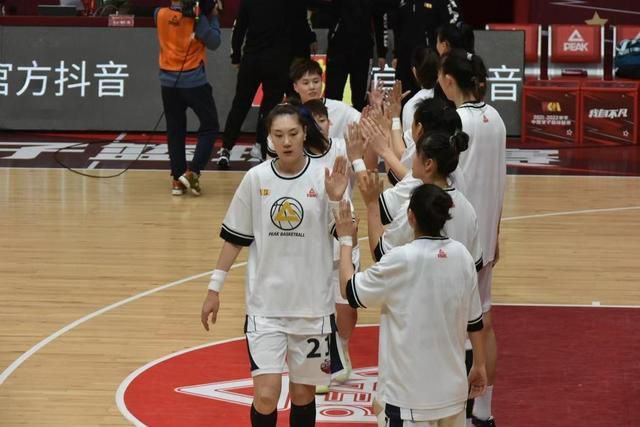 大胸美女洗澡免费看