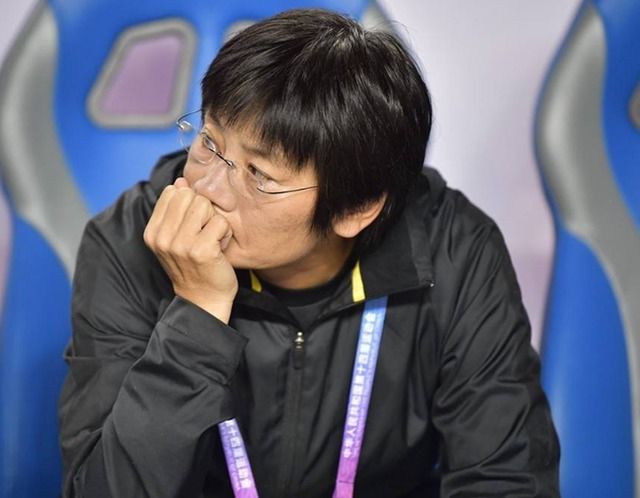 护士下面又紧又湿